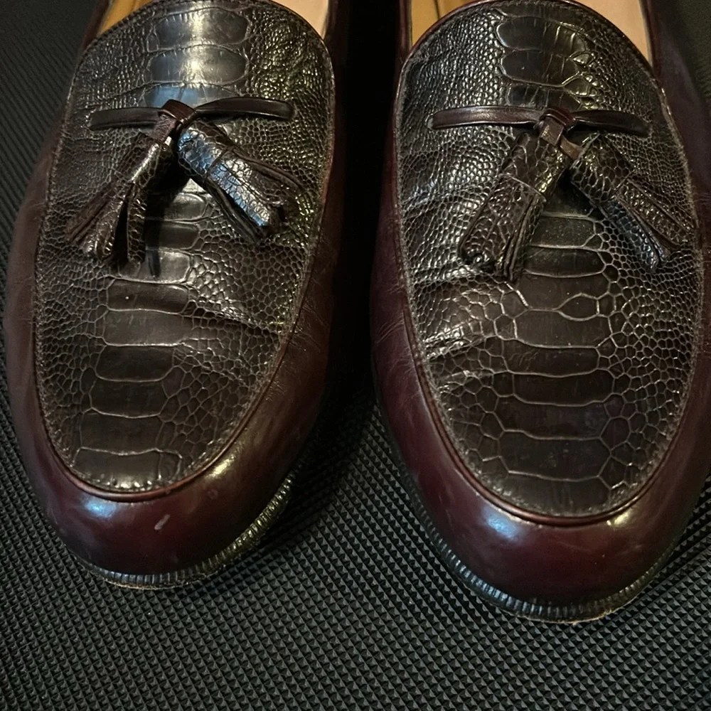 Vintage Salvatore Ferragamo Croc Embossed Burgundy Leather Tassel‎ Penny Loafers